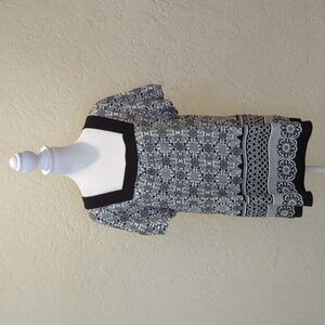 LIKE NEW Croft & Barrow Black & White Square Neck Short Sleeve Top Size XL